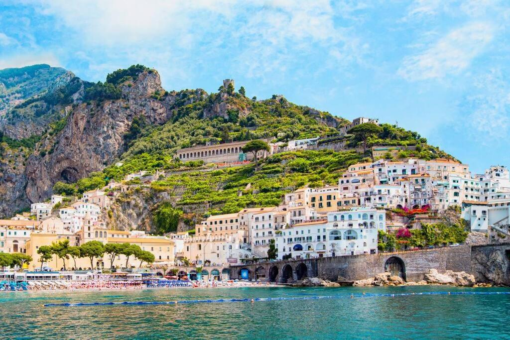 Tenuta Croce Appartamento Karol-Piscina-Vista Mare Salerno Dış mekan fotoğraf